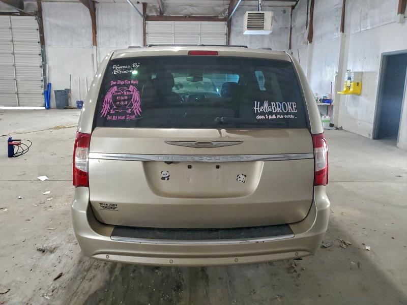 Photo 6 from auction – 2014 CHRYSLER TOWN & COU with VIN 2C4RC1CG1ER116155