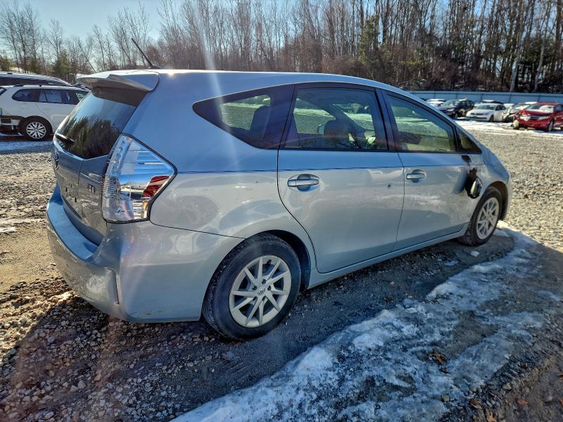 Photo 3 from auction – 2012 TOYOTA PRIUS V with VIN JTDZN3EU6C3181761