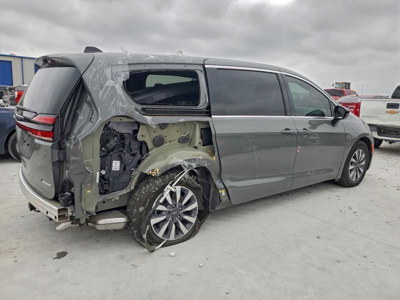 Photo 3 from auction – 2025 CHRYSLER PACIFICA H with VIN 2C4RC1S71SR563128