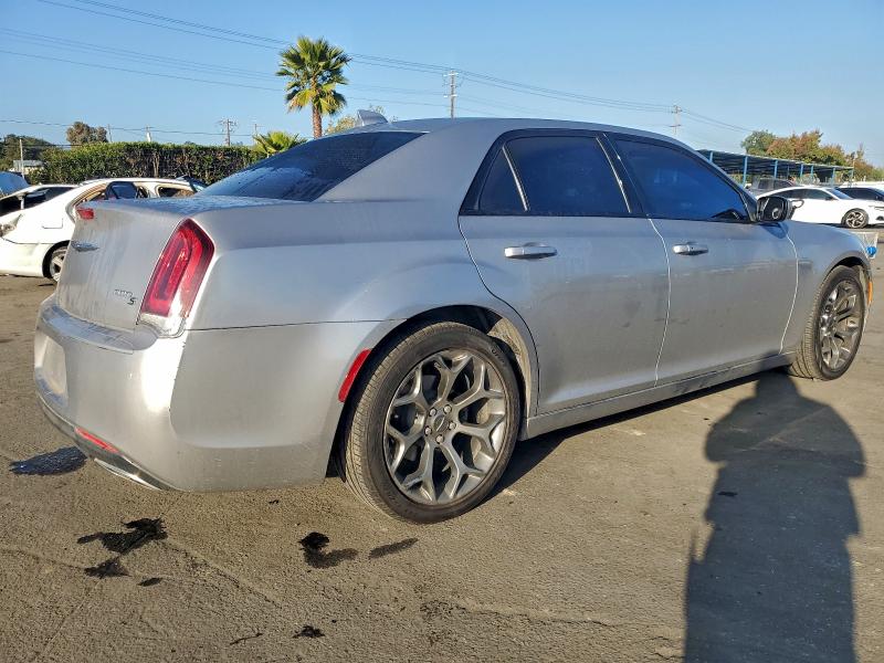 Foto 3 de la subasta – 2017 CHRYSLER 300 S con VIN 2C3CCABGXHH553853