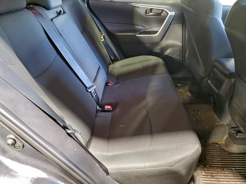 Photo 11 from auction – 2019 TOYOTA RAV4 LE with VIN 2T3F1RFV7KW063092