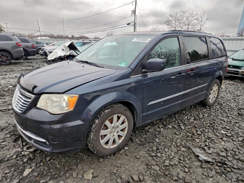 CHRYSLER TOWN & COU 2014 with VIN 2C4RC1BG0ER156793 - Photo from auction