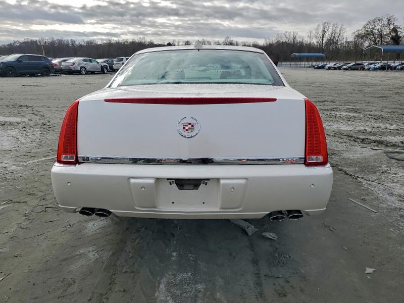 Photo 6 from auction – 2011 CADILLAC DTS LUXURY with VIN 1G6KD5E65BU106904