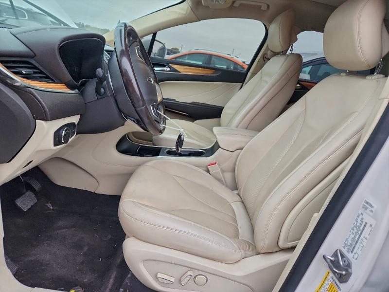 Photo 7 from auction – 2016 LINCOLN MKC SELECT with VIN 5LMCJ2C97GUJ12872