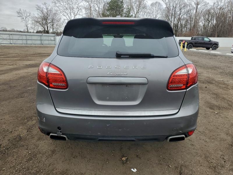 Photo 6 from auction – 2011 PORSCHE CAYENNE with VIN WP1AA2A22BLA05102