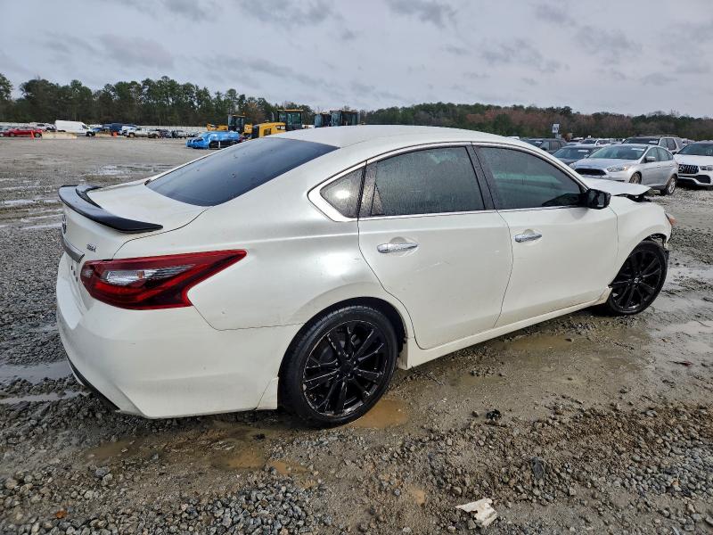 Photo 3 from auction – 2017 NISSAN ALTIMA with VIN 1N4AL3AP1HC220952
