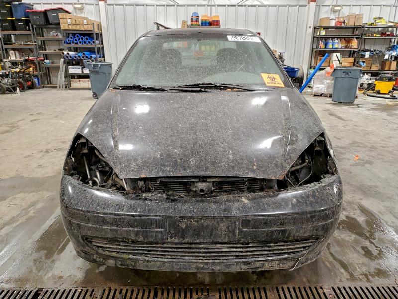 Photo 5 from auction – 2001 FORD FOCUS SE with VIN 1FAFP34PX1W360671