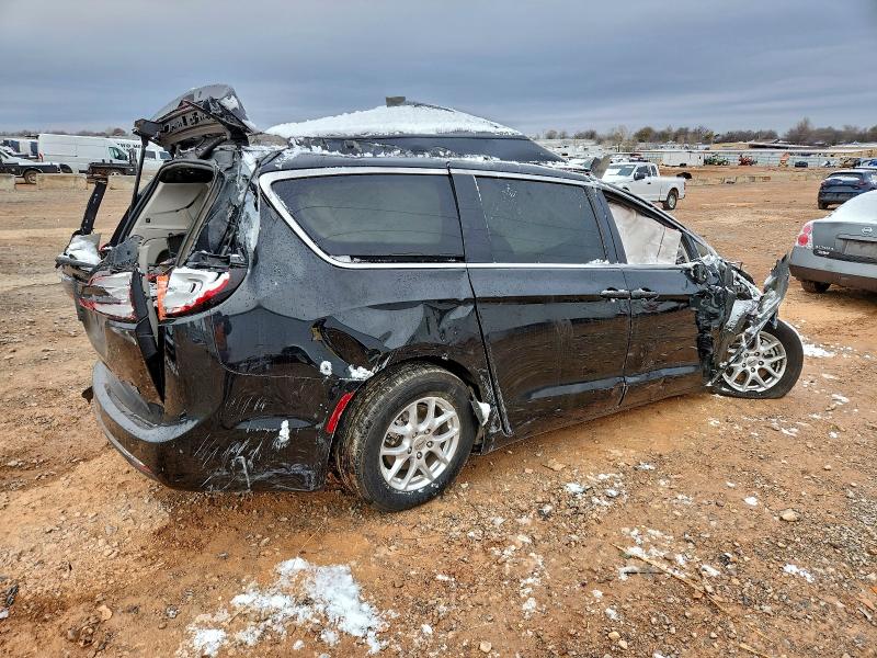 Photo 3 from auction – 2022 CHRYSLER PACIFICA with VIN 2C4RC1BG3NR125926