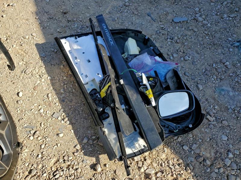 Photo 13 from auction – 2018 SUBARU OUTBACK 2. with VIN 4S4BSANC4J3358578