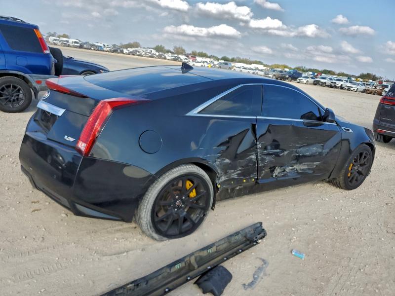 Photo 3 from auction – 2011 CADILLAC CTS-V with VIN 1G6DV1EP4B0154800
