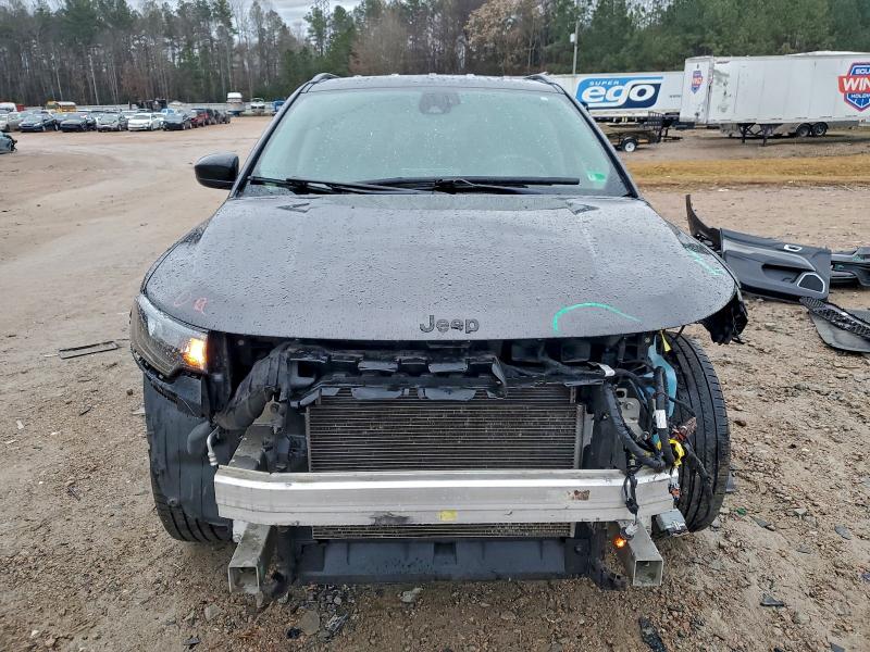 Photo 5 from auction – 2022 JEEP COMPASS LA with VIN 3C4NJCBBXNT162697