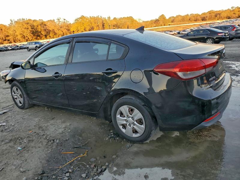 Photo 2 from auction – 2017 KIA FORTE LX with VIN 3KPFK4A76HE016648