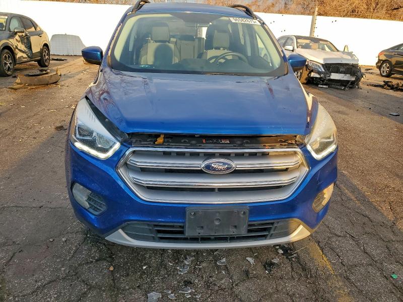 Photo 5 from auction – 2017 FORD ESCAPE SE with VIN 1FMCU0GD9HUC40223