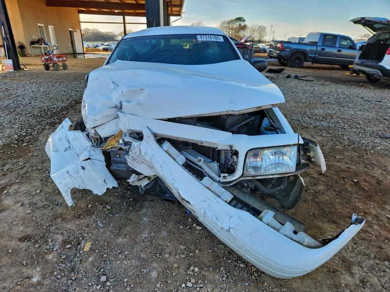Photo 5 from auction – 2008 FORD CROWN VICT with VIN 2FAFP71V98X153939