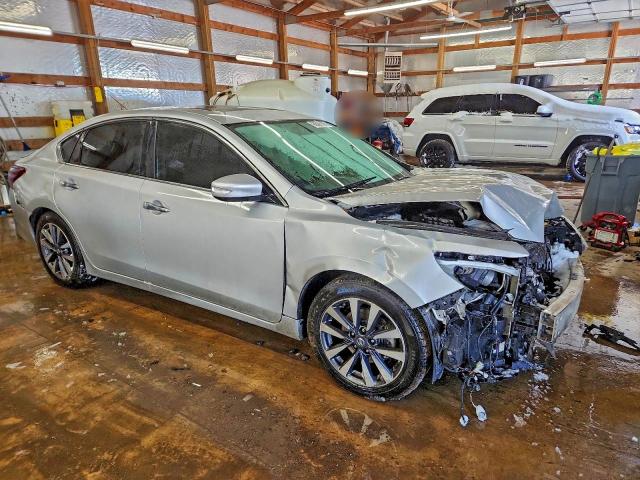 Photo 4 from auction – 2017 NISSAN ALTIMA 2.5 with VIN 1N4AL3AP7HC271999