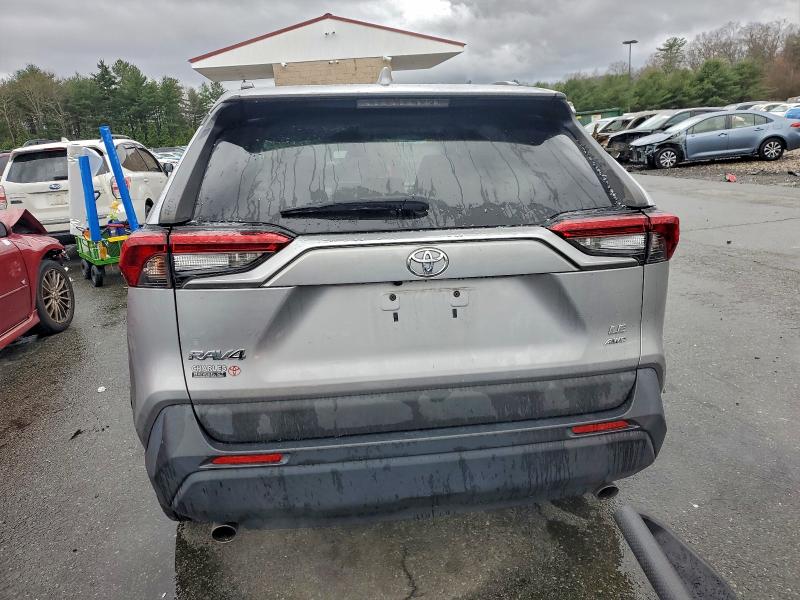 Photo 6 from auction – 2019 TOYOTA RAV4 LE with VIN 2T3G1RFV5KC032431