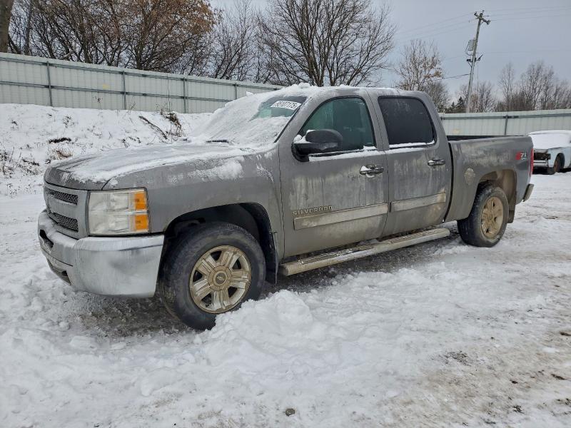 CHEVROLET SILVERADO 2013 with VIN 3GCPKSE77DG325286 - Photo from auction