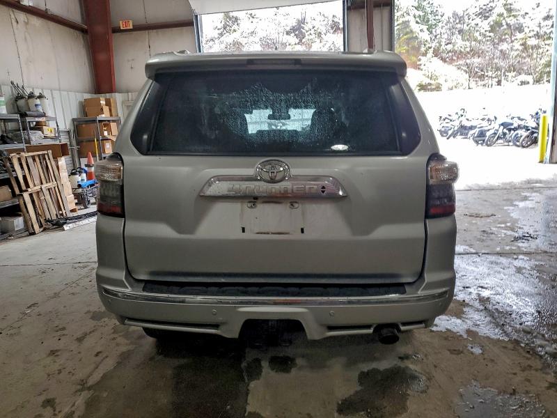 Photo 6 from auction – 2014 TOYOTA 4RUNNER SR with VIN JTEBU5JRXE5169018