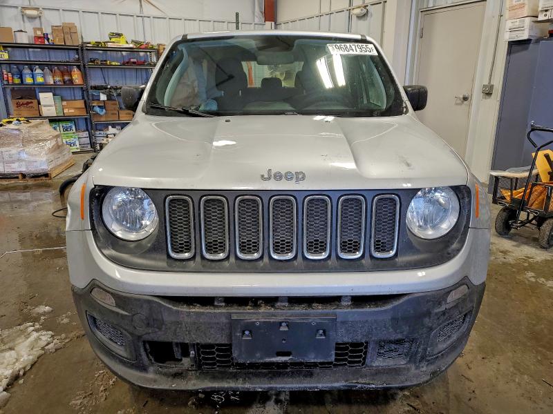 Photo 5 from auction – 2018 JEEP RENEGADE S with VIN ZACCJBAB7JPH79317
