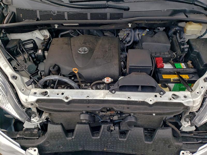 Photo 12 from auction – 2017 TOYOTA SIENNA with VIN 5TDZZ3DC3HS890098