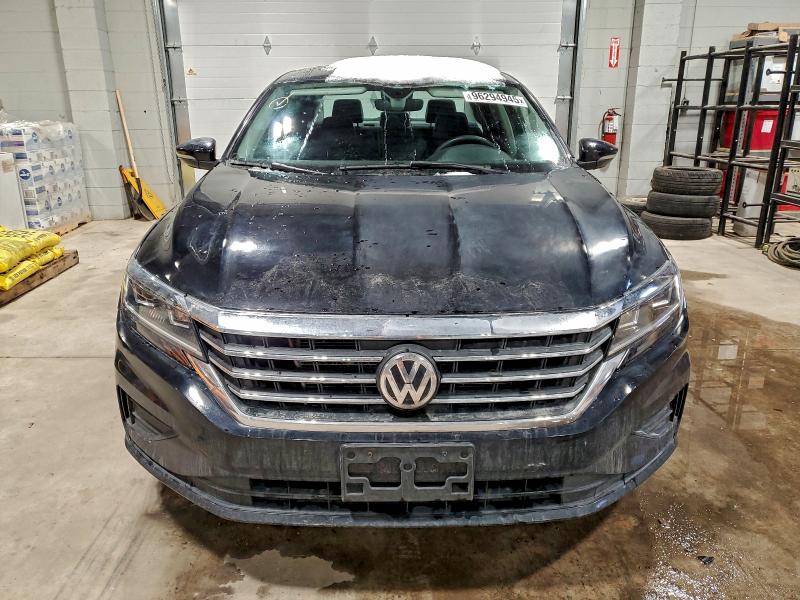 Photo 5 from auction – 2022 VOLKSWAGEN PASSAT LIM with VIN 1VWBA7A38NC010334