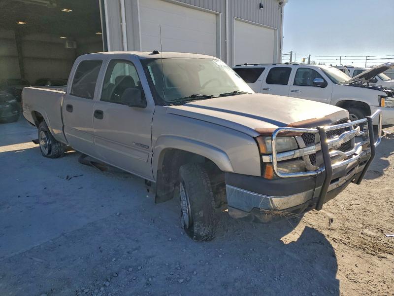 Photo 4 from auction – 2005 CHEVROLET SILVERADO with VIN 1GCGK13U95F873716