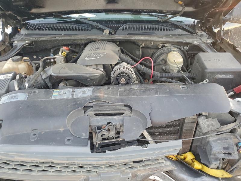 Photo 11 from auction – 2005 CHEVROLET SILVERADO with VIN 1GCEK19T55E202961