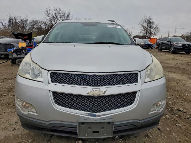 Photo 5 from auction – 2010 CHEVROLET TRAVERSE L with VIN 1GNLVFED8AJ229882