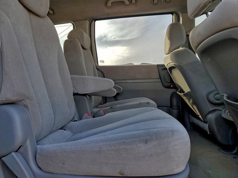 Photo 11 from auction – 2006 KIA SEDONA EX with VIN KNDMB233166041854