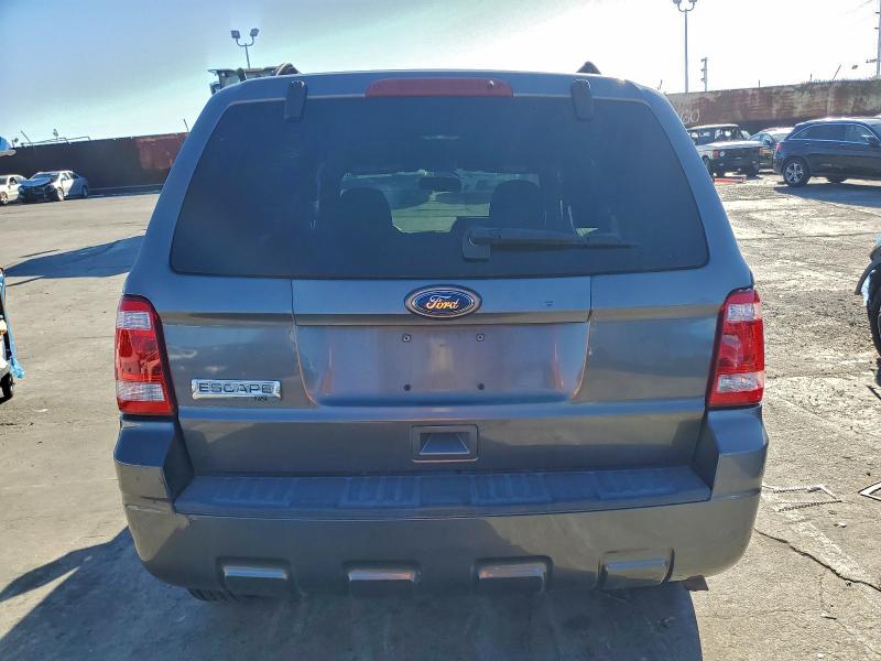 Photo 6 from auction – 2010 FORD ESCAPE XLT with VIN 1FMCU0D78AKD27319