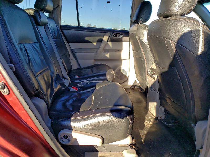 Photo 11 from auction – 2012 TOYOTA HIGHLANDER with VIN 5TDBK3EH5CS131588