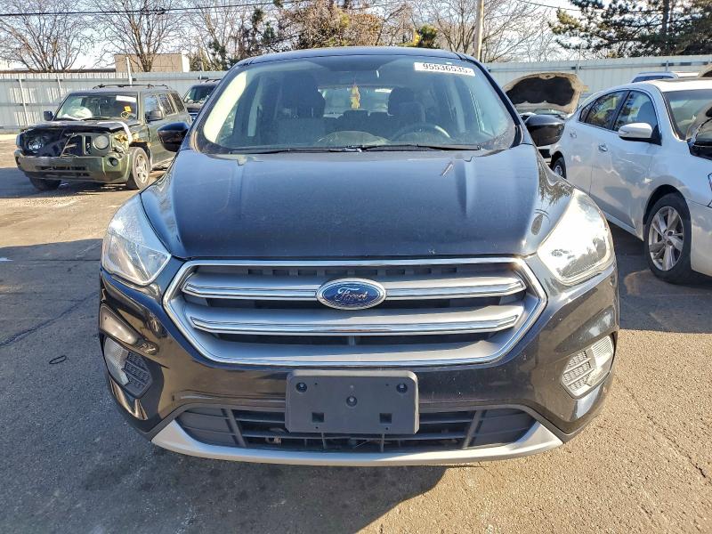 Photo 5 from auction – 2017 FORD ESCAPE with VIN 1FMCU0GD6HUD73747