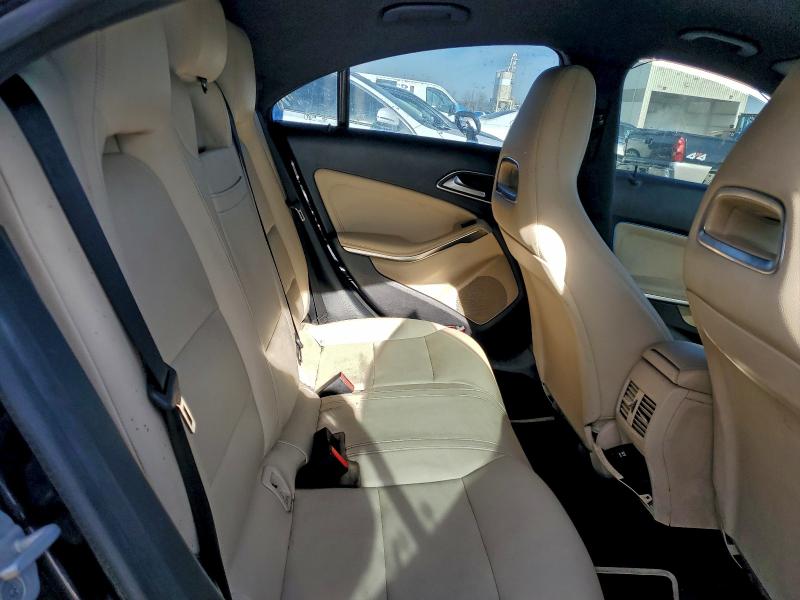 Photo 10 from auction – 2017 MERCEDES-BENZ CLA with VIN WDDSJ4EB0HN457516