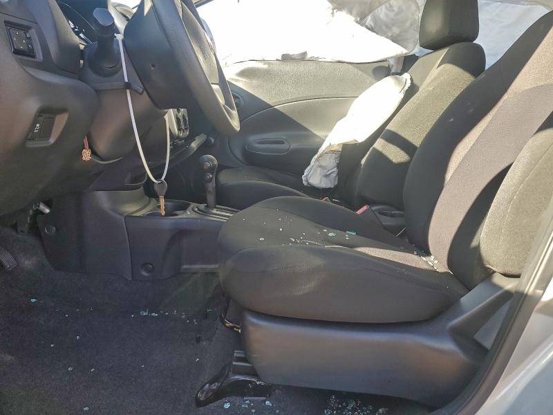 Photo 7 from auction – 2015 NISSAN VERSA NOTE with VIN 3N1CE2CPXFL395029