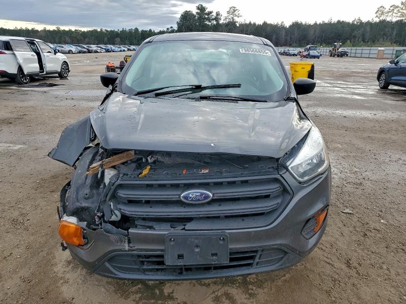 Photo 5 from auction – 2017 FORD ESCAPE S with VIN 1FMCU0F73HUB64770