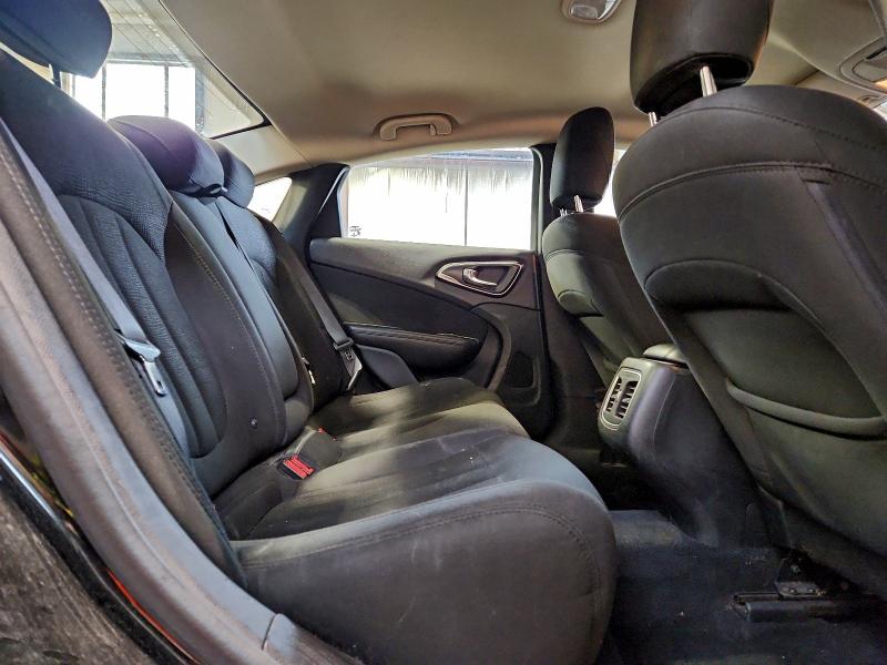 Photo 10 from auction – 2015 CHRYSLER 200 with VIN 1C3CCCAB2FN757570