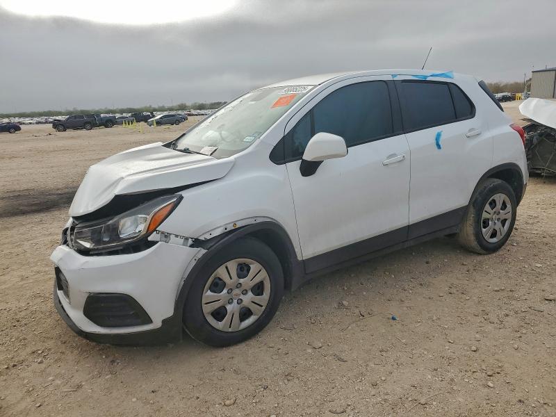 CHEVROLET TRAX LS 2018 with VIN KL7CJKSB2JB627435 - Photo from auction