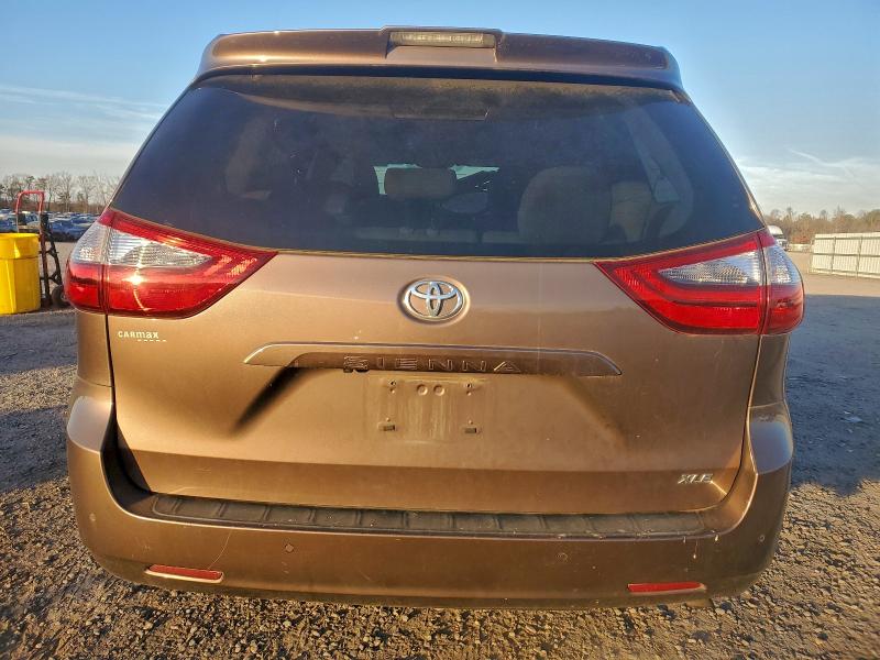 Photo 6 from auction – 2020 TOYOTA SIENNA XLE with VIN 5TDYZ3DC0LS054298