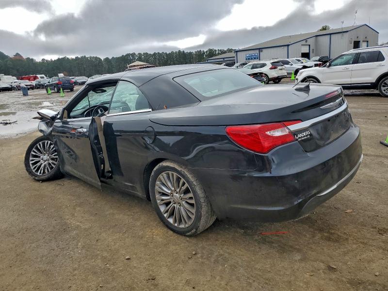 Photo 2 from auction – 2014 CHRYSLER 200 LIMITE with VIN 1C3BCBFG2EN156829