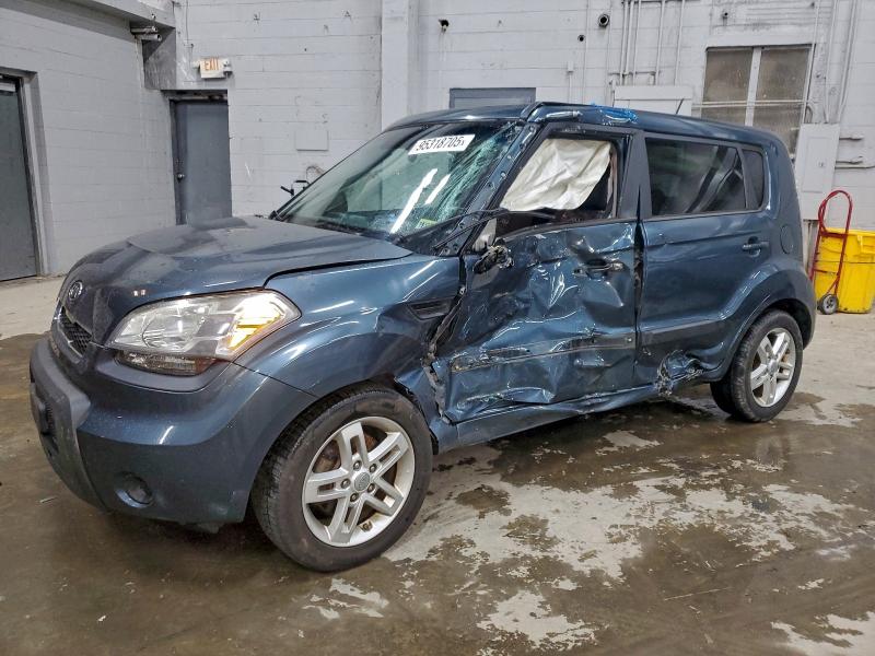KIA SOUL + 2011 с VIN KNDJT2A23B7201571 - Снимка от търг