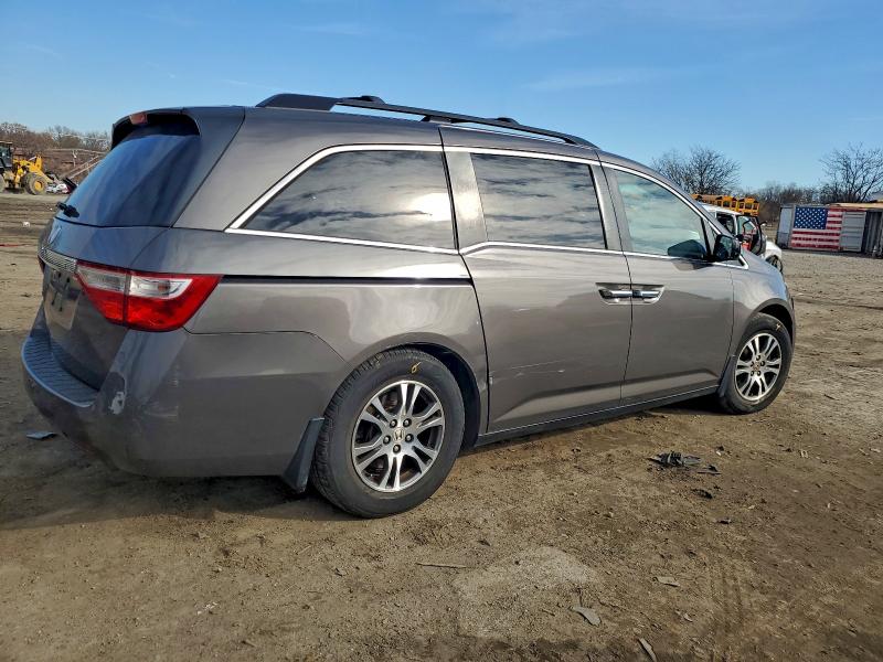 Photo 3 from auction – 2013 HONDA ODYSSEY with VIN 5FNRL5H64DB033143