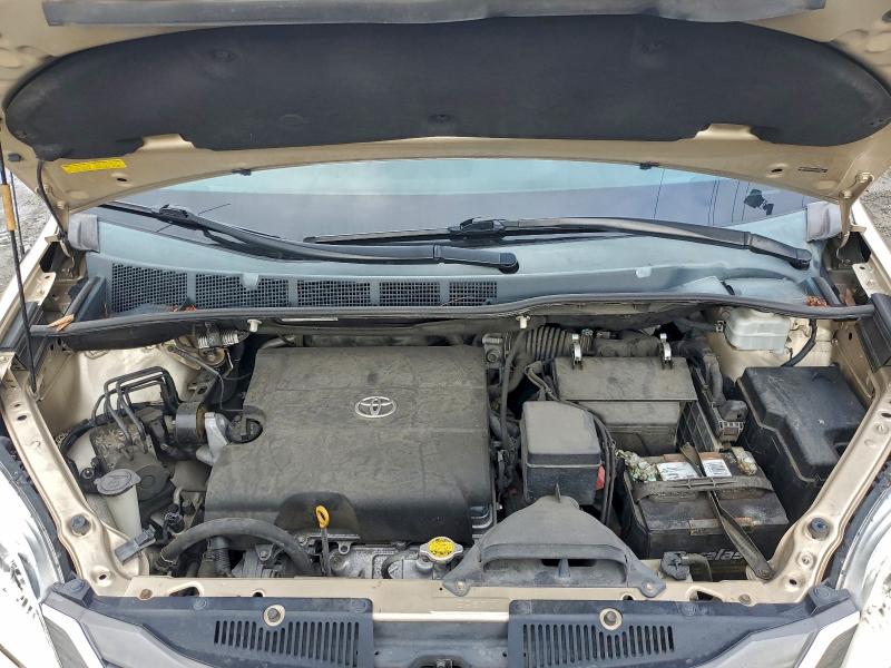 Photo 12 from auction – 2012 TOYOTA SIENNA XLE with VIN 5TDYK3DC6CS268877
