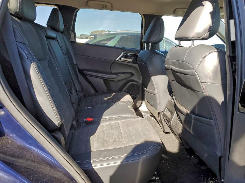 Photo 11 from auction – 2023 MITSUBISHI OUTLANDER with VIN JA4J3UA80PZ058763