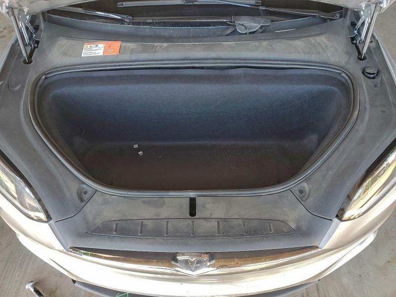 Photo 11 from auction – 2018 TESLA MODEL X with VIN 5YJXCDE25JF132603