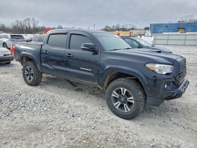 Photo 4 from auction – 2016 TOYOTA TACOMA DOU with VIN 5TFCZ5AN3GX005155