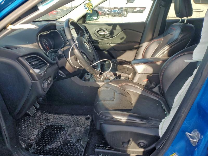 Photo 7 from auction – 2019 JEEP CHEROKEE T with VIN 1C4PJMBX9KD376155