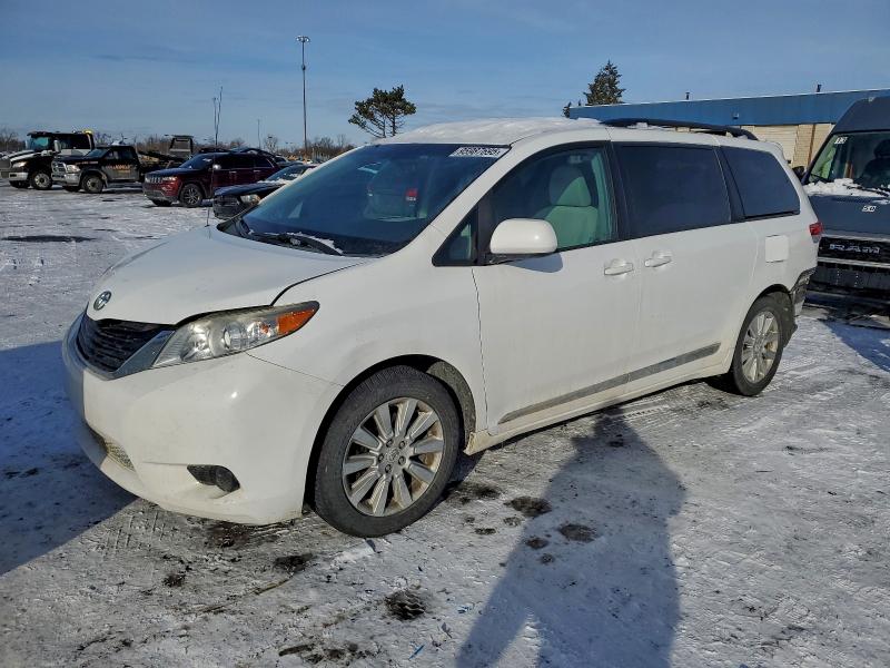 TOYOTA SIENNA LE 2012 with VIN 5TDJK3DC5CS039169 - Photo from auction
