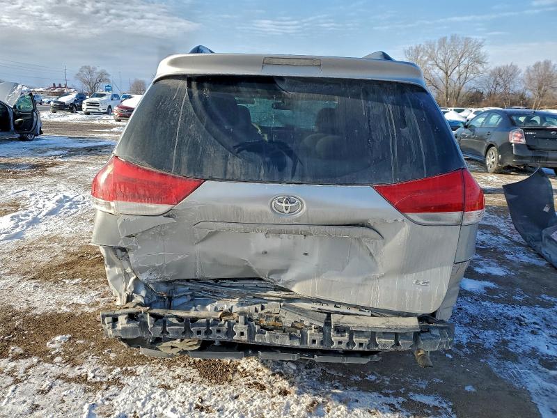 Photo 6 from auction – 2011 TOYOTA SIENNA LE with VIN 5TDKK3DC6BS167150
