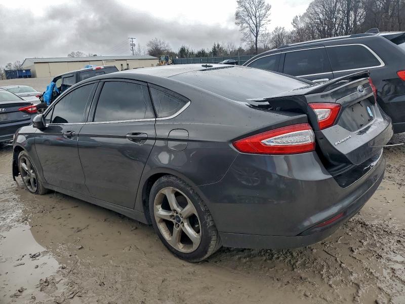 Photo 2 from auction – 2016 FORD FUSION S with VIN 3FA6P0G76GR132589