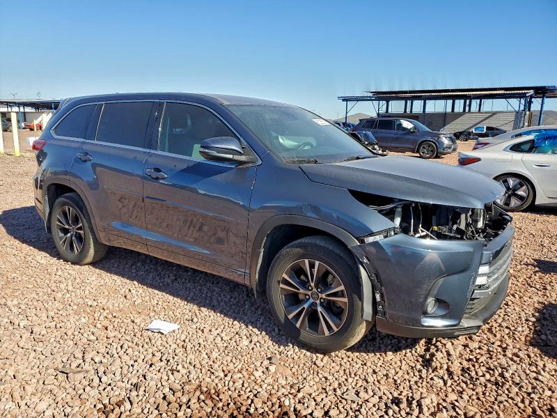 Photo 4 from auction – 2018 TOYOTA HIGHLANDER with VIN 5TDBZRFH2JS810387